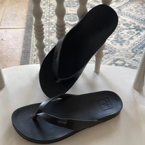 Black Reef flip flop size 7 Cushion Slim